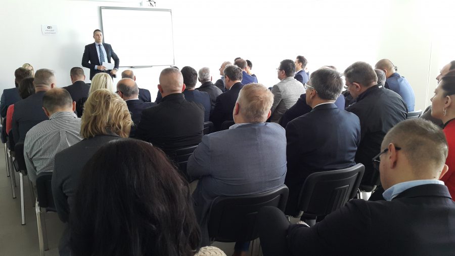 Sastanak rukovodstva sa predstavnicima svih asocijacija, grupacija, udruženja i odbora koji djeluju u okviru Komore