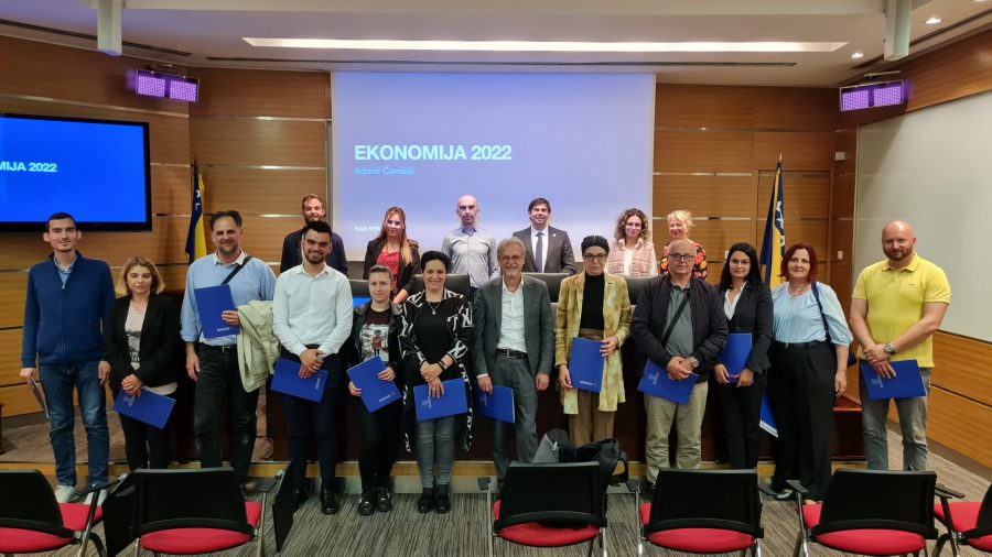 Održan besplatni seminar na temu „Ekonomska politika u doba krize“