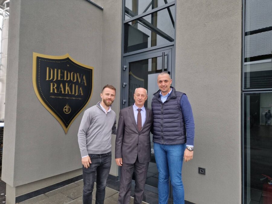 Predsjednik Marinković u posjeti kompaniji Agro destil doo Laktaši